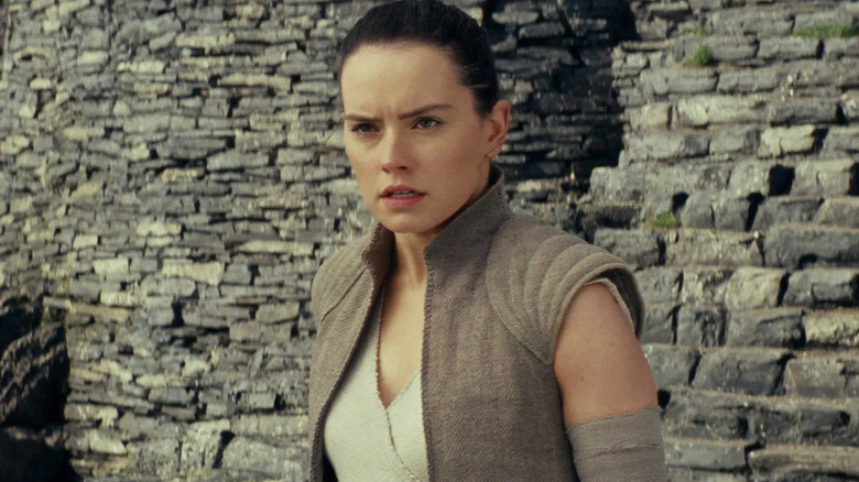 Rey at the temple